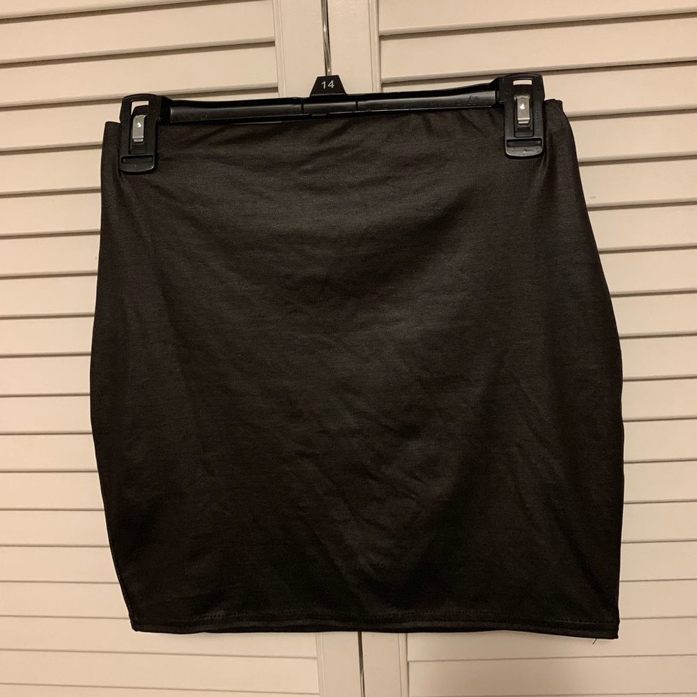 🔥 BOOHOO BLACK LEATHER LOOK BODYCON MINI SKIRT 🔥